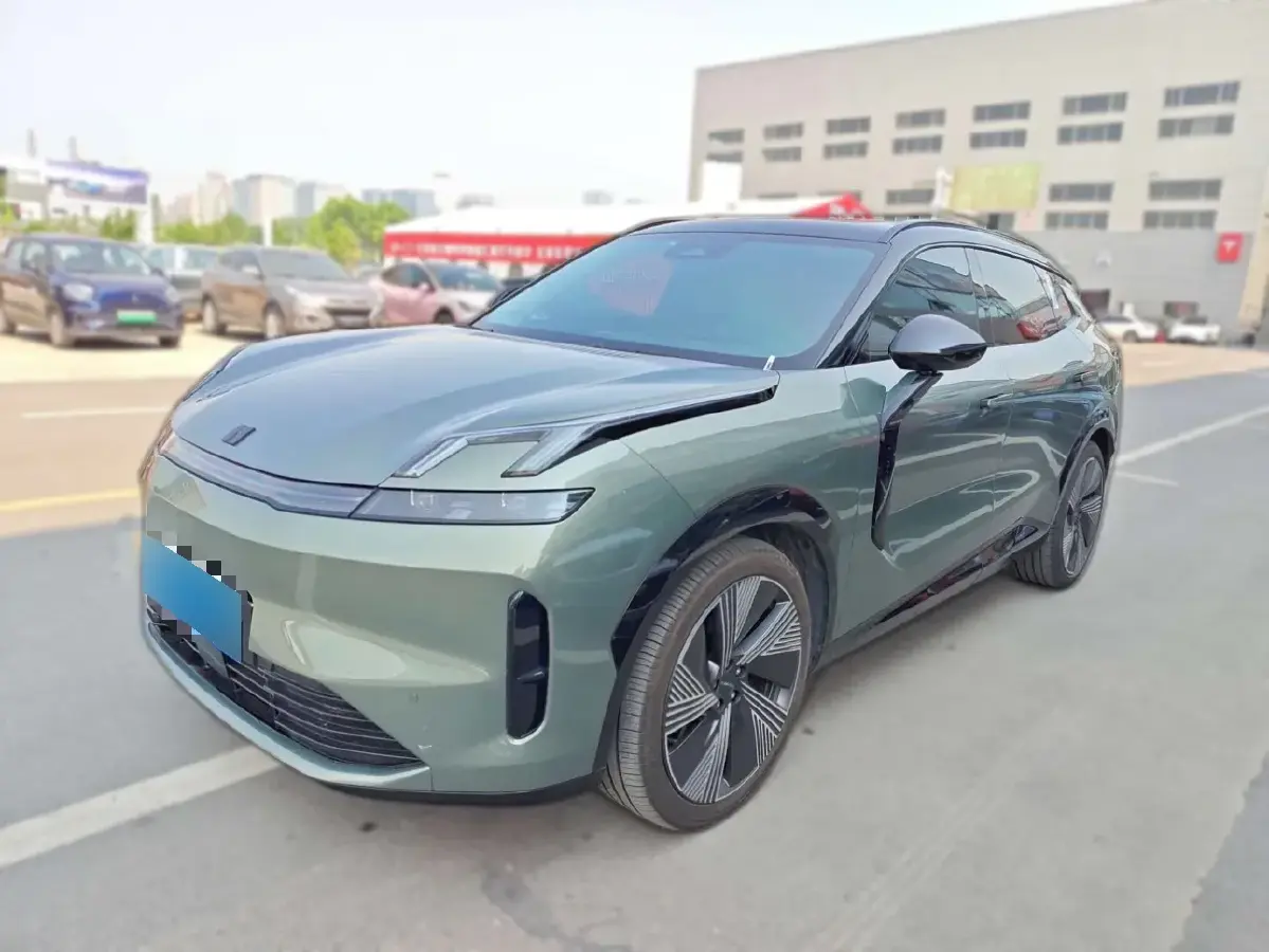 2023 LYNK&CO 08 EM-P 1.5T 163HP L4 3DHT PHEV 39.6KWH