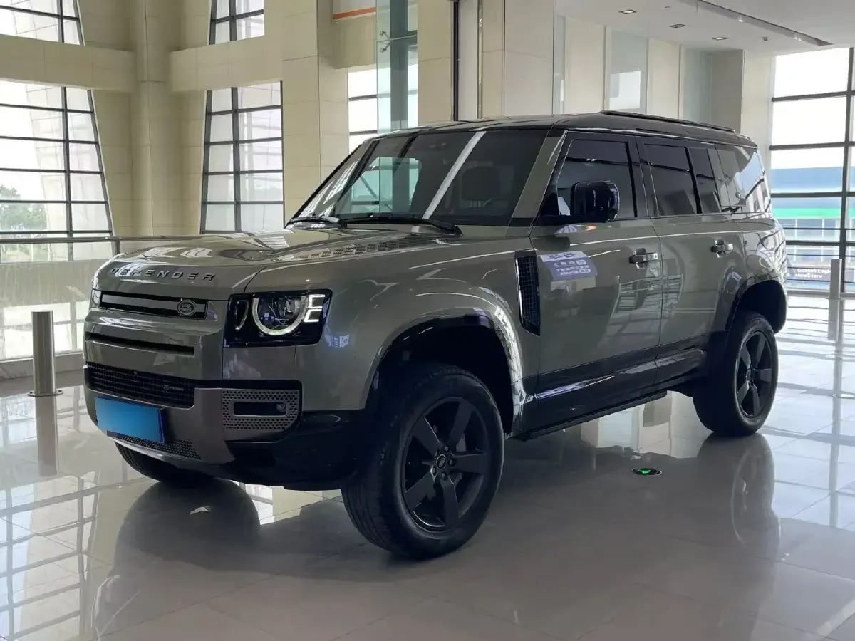 2023 Land Rover Defender 3.0T 400HP L6 8AT