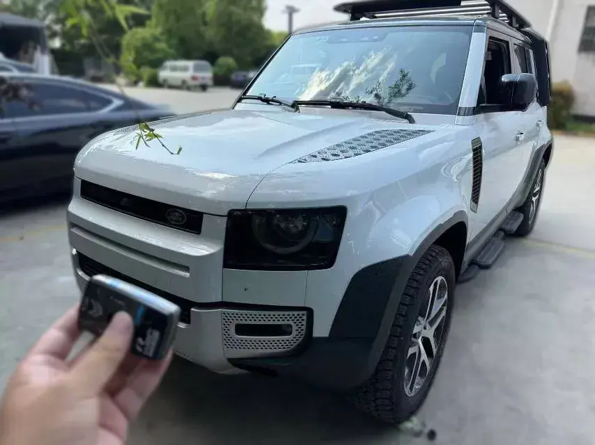 2023 Land Rover Defender 3.0T 400HP L6 8AT