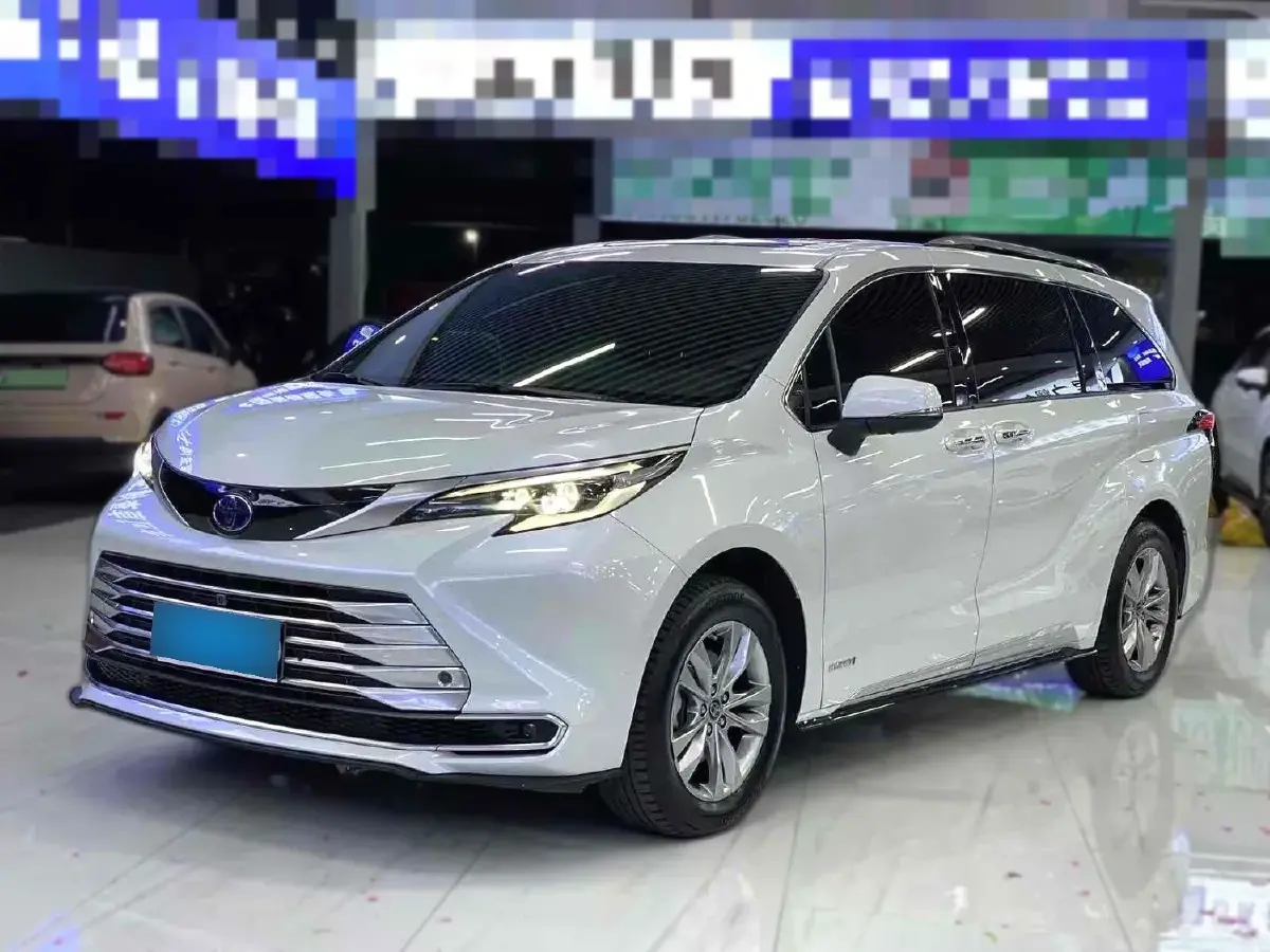 2021 Toyota Sienna 2.5L 192HP L4 E-CVT Hybrid