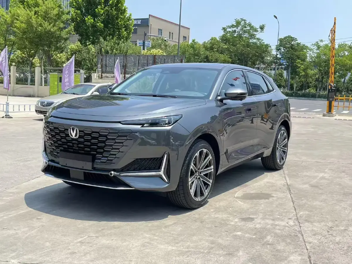 2024 ChangAn UNI-K 2.0T 233HP L4 8AT