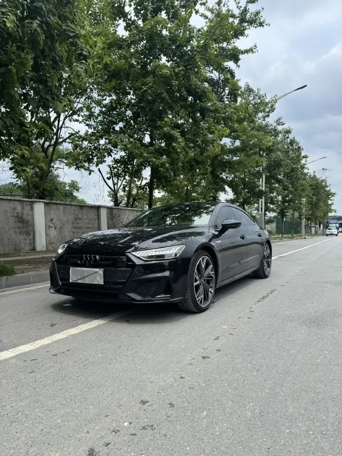 2024 Audi A7L 2.0T 245HP L4 7DCT