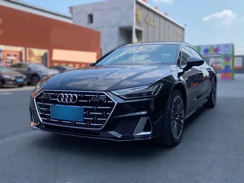 2024 Audi A7L 2.0T 245HP L4 7DCT