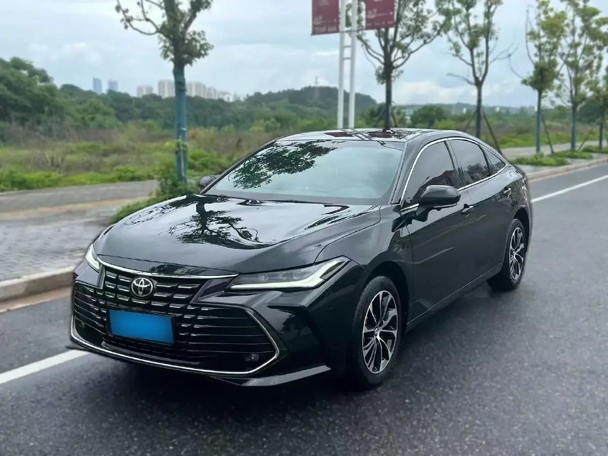 2023 Toyota Avalon 2.0L 177HP L4 CVT