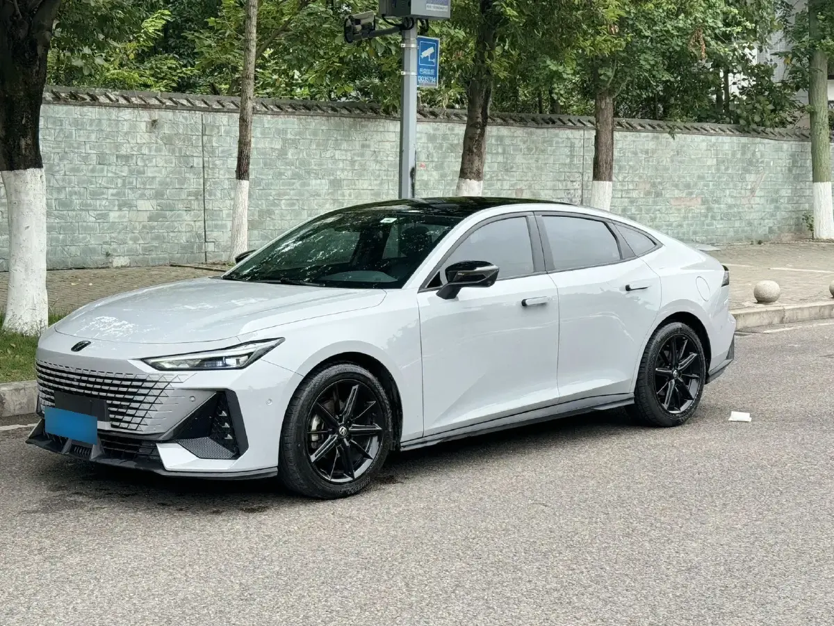 2022 ChangAn UNI-V 1.5T 188HP L4 7DCT