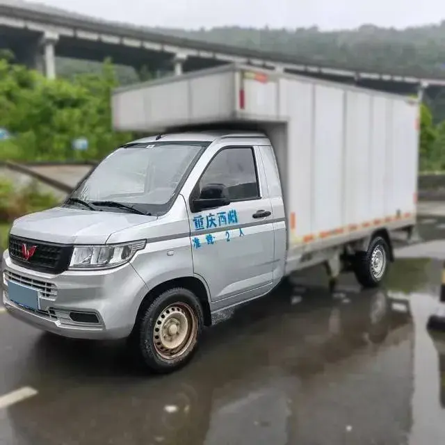 2022 WuLing RongGuang New Truck 1.5L 102HP L4 5MT