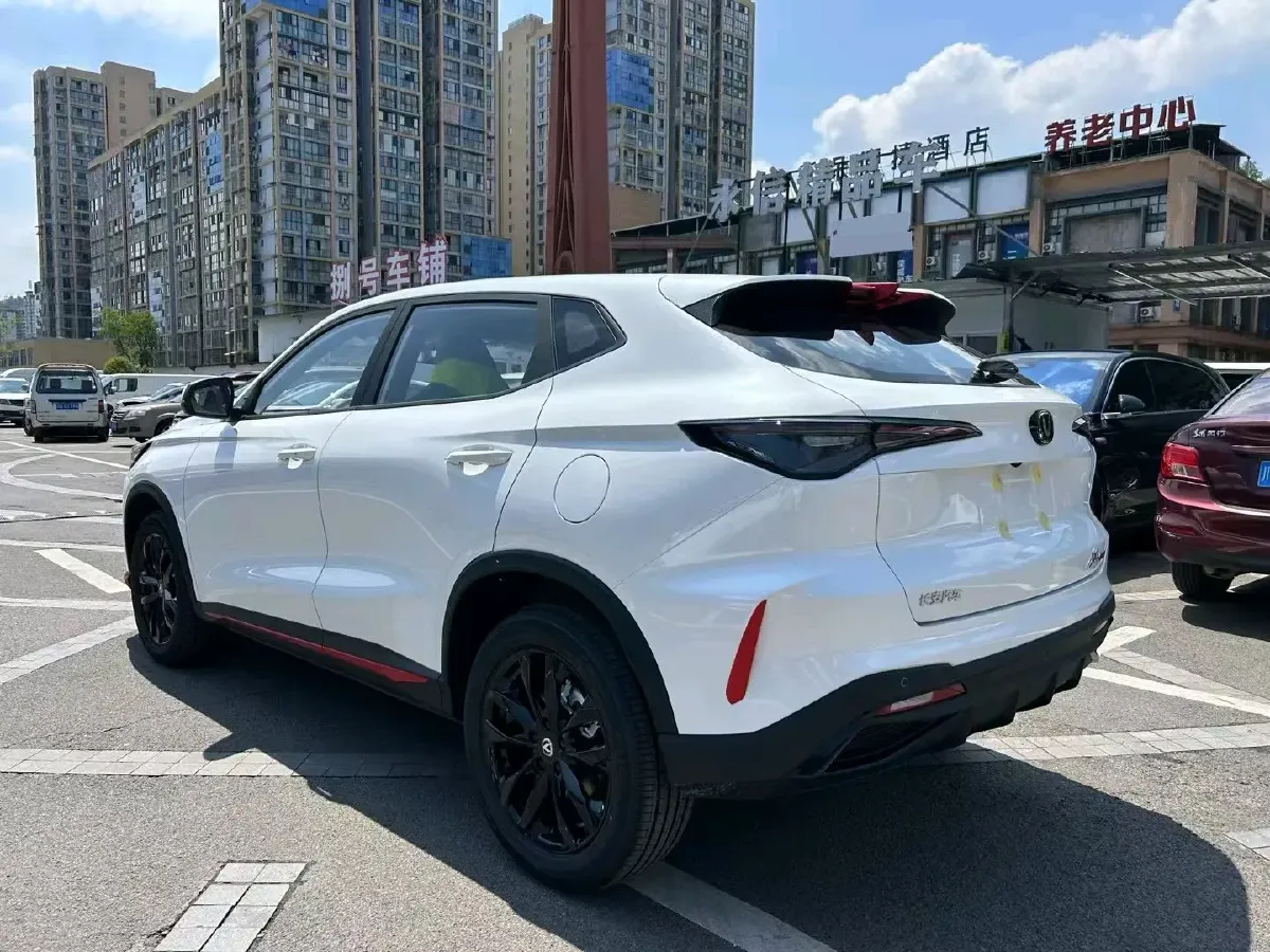 2025 ChangAn X5 PLUS 1.5T 188HP L4 7DCT,autocango,china used car exporter,china ev exporter,chinese used car exporter,chinese used ev exporter