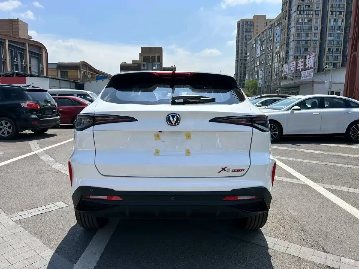 2025 ChangAn X5 PLUS 1.5T 188HP L4 7DCT,autocango,china used car exporter,china ev exporter,chinese used car exporter,chinese used ev exporter