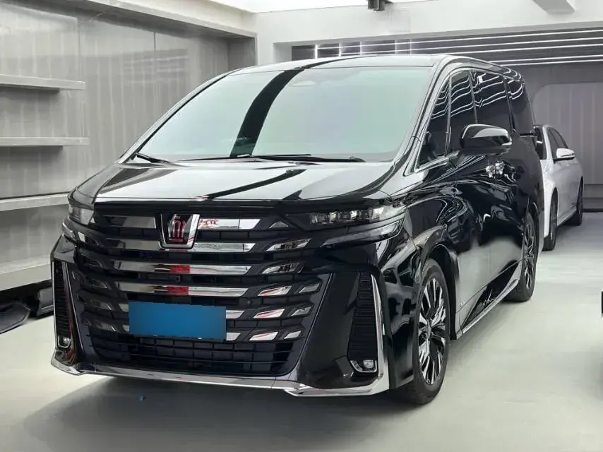 2024 Toyota Vellfire 2.5L 190HP L4 E-CVT Hybrid