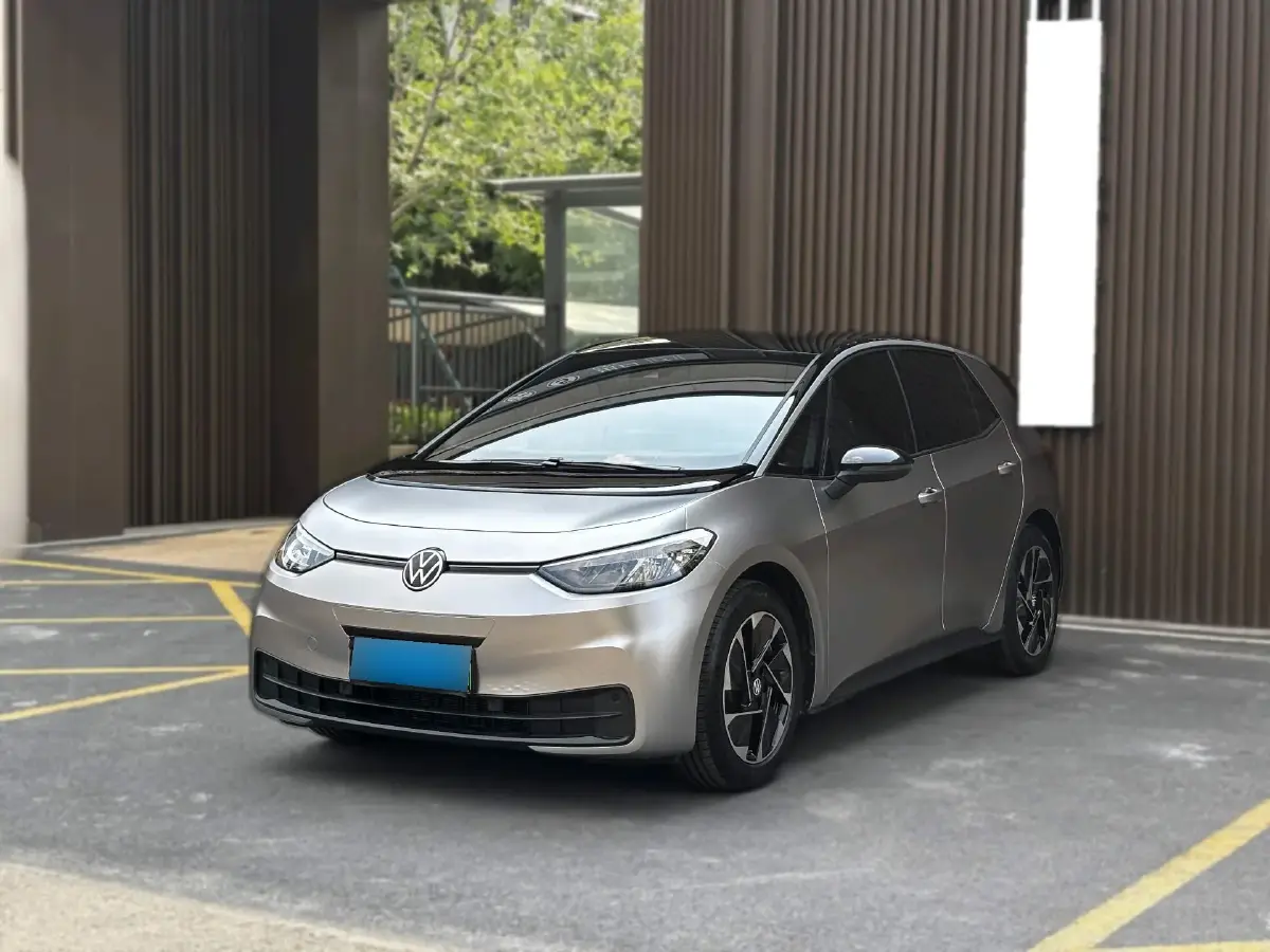 2025 Volkswagen ID.3 BEV 52.8KWH