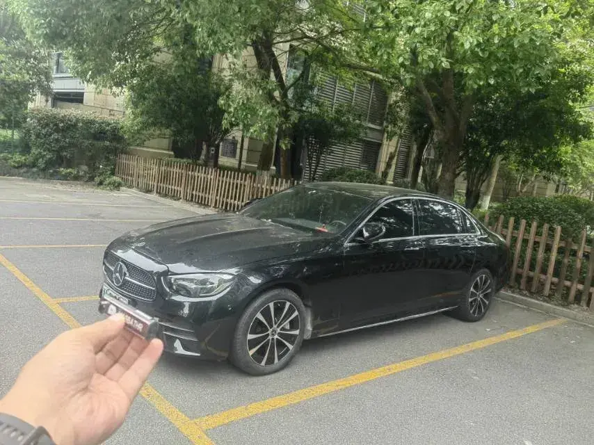 2022 Mercedes-Benz E Class 2.0T 211HP L4 9AT PHEV 25.4KWH