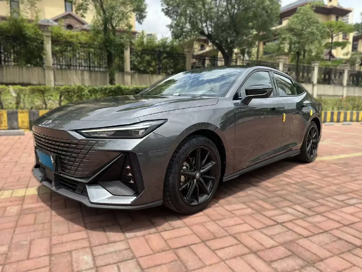 2023 ChangAn UNI-V 1.5T 188HP L4 7DCT