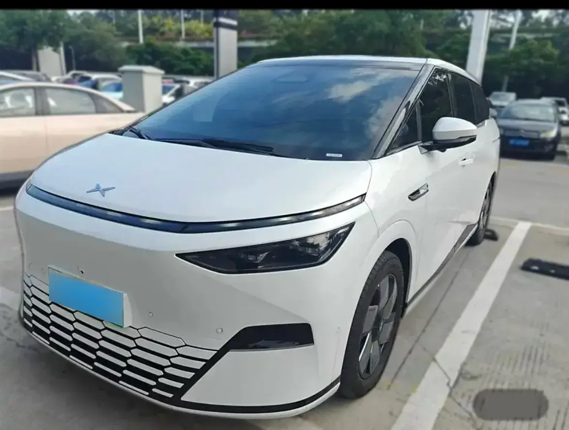 2024 Xpeng X9 BEV 84.5KWH
