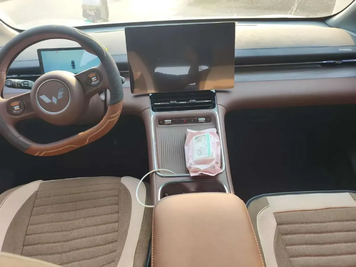 2024 WuLing XingGuangS 1.5L 106HP L4 E-CVT PHEV 20.5KWH,autocango,china used car exporter,china ev exporter,chinese used car exporter,chinese used ev exporter