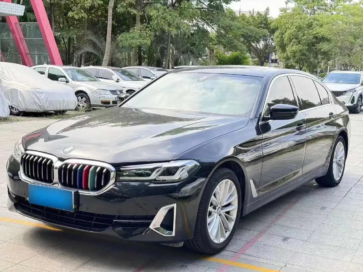 2022 BMW 5 Series 2.0T 184HP L4 8AT