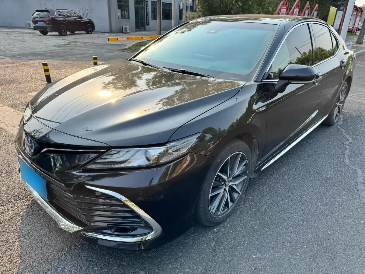2023 Toyota Camry 2.5L 178HP L4 E-CVT Hybrid