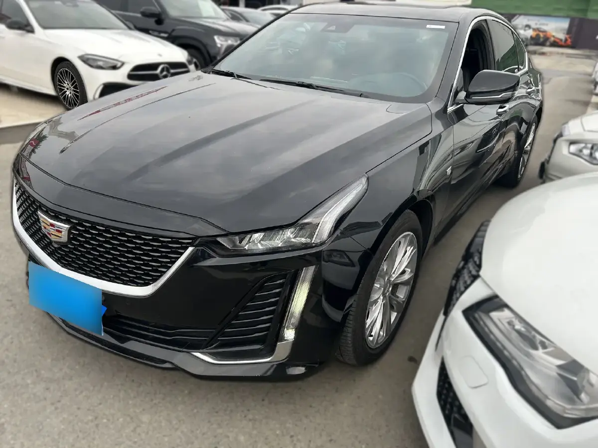 2022 Cadillac CT5 2.0T 237HP L4 10AT