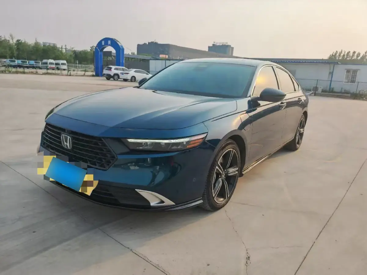 2023 Honda Accord 2.0L 148HP L4 E-CVT PHEV 17.7KWH