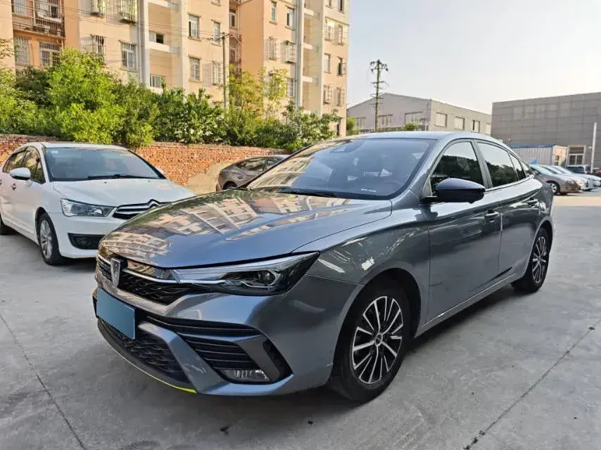 2021 Roewe i5 1.5L 120HP L4 CVT