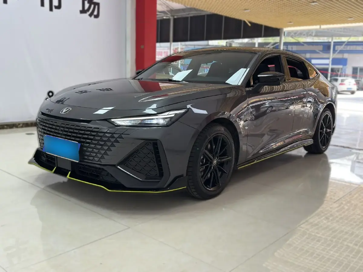 2022 ChangAn UNI-V 2.0T 233HP L4 8AT