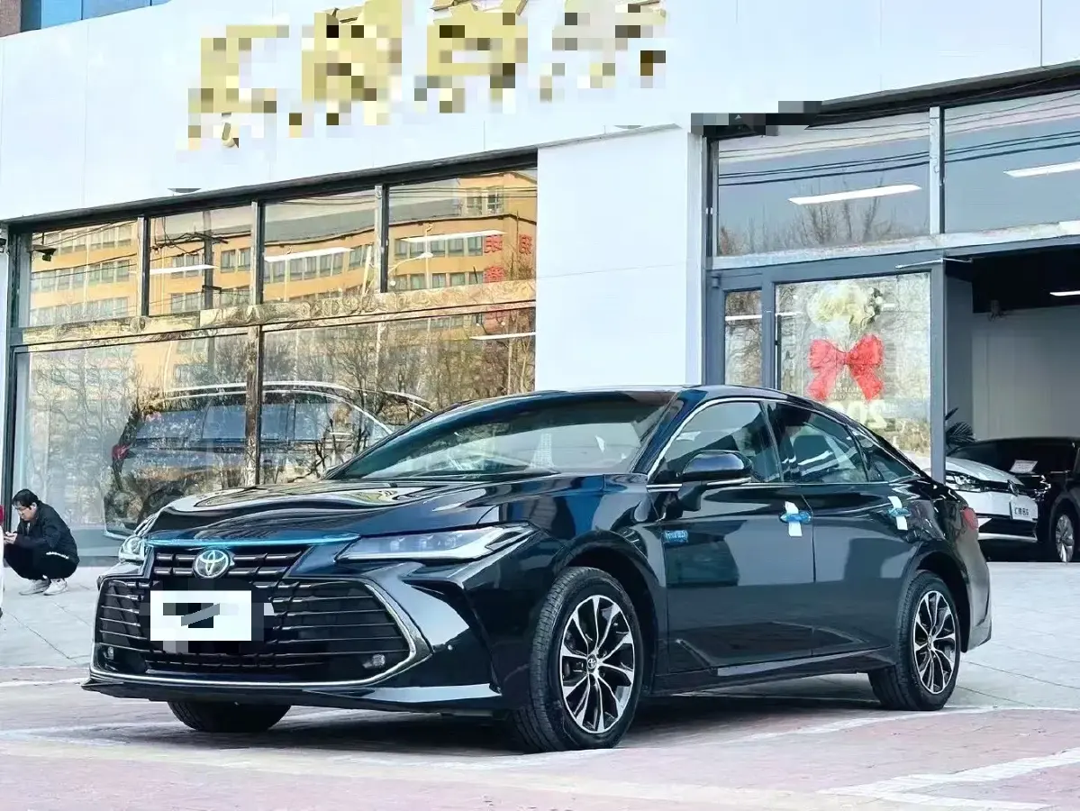 2022 Toyota Avalon 2.5L 178HP L4 E-CVT Hybrid