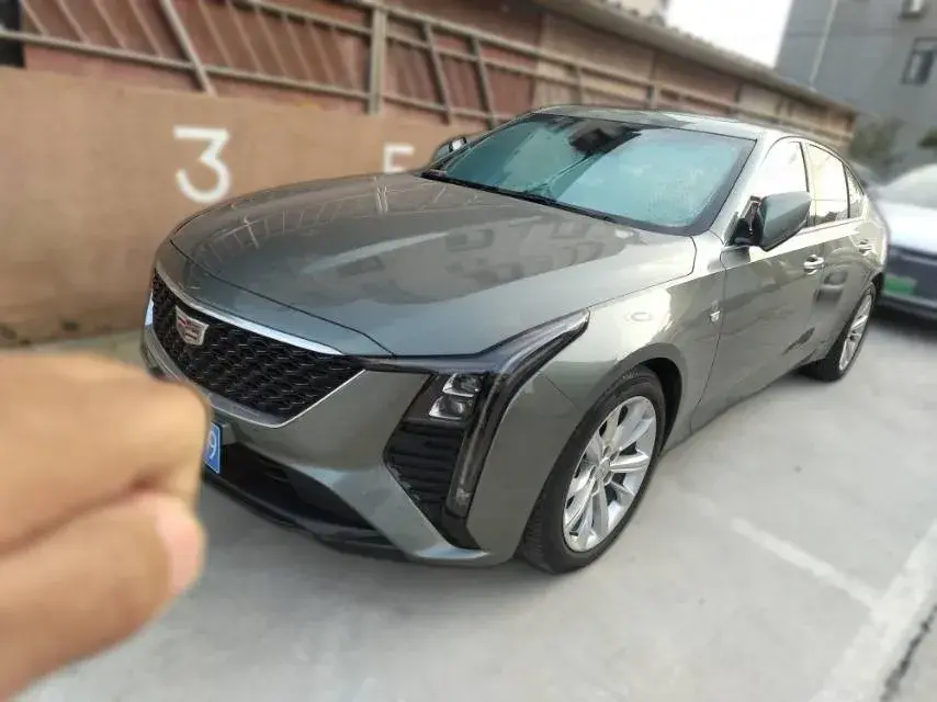 2024 Cadillac CT5 2.0T 237HP L4 10AT