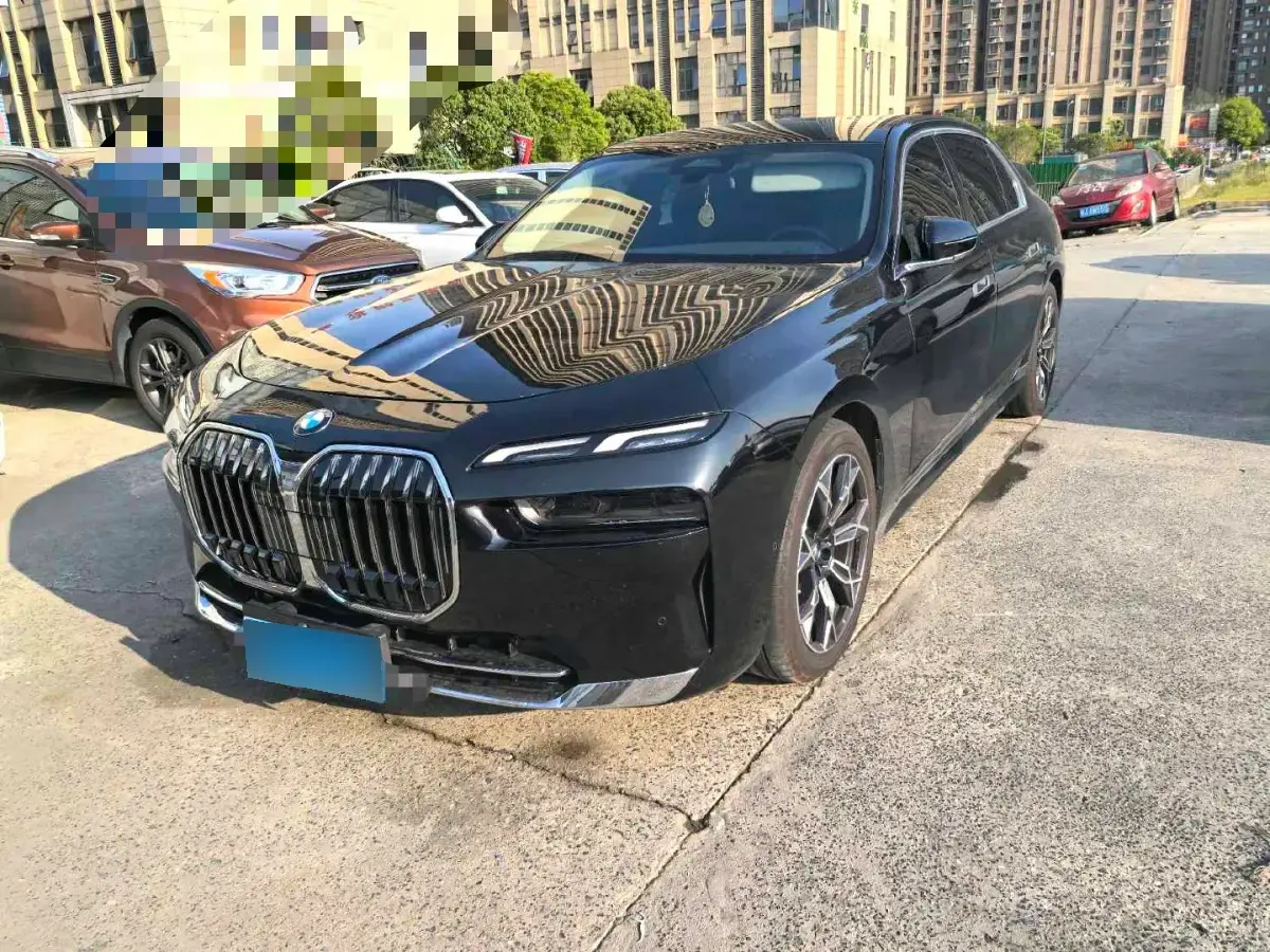 2023 BMW 7 Series 3.0T 272HP L6 8AT