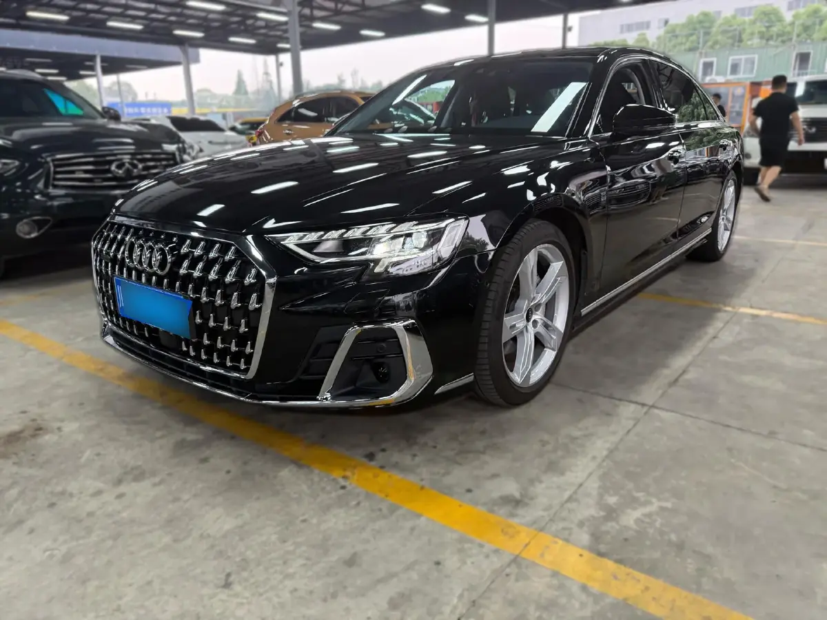 2023 Audi A8 3.0T 286HP V6 8AT