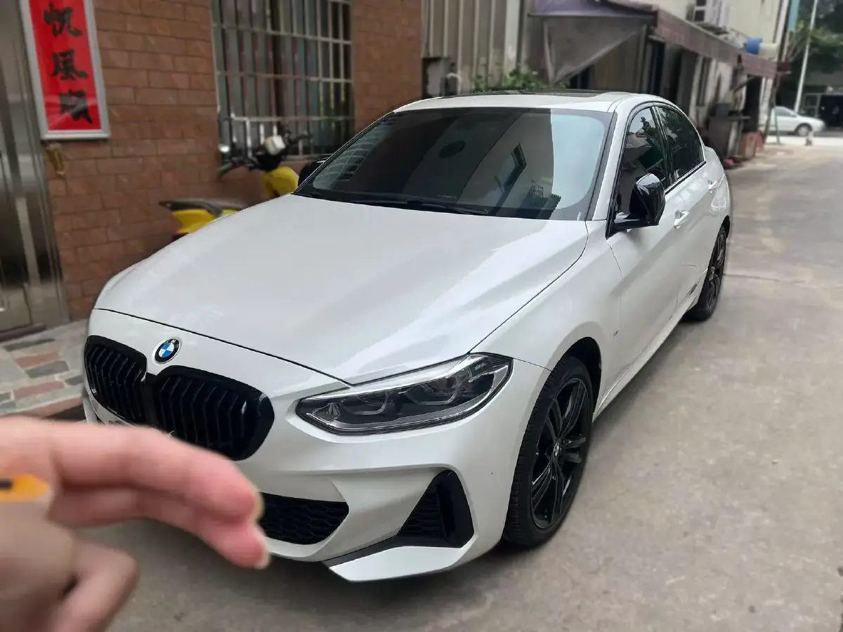 2022 BMW 1 Series 2.0T 192HP L4 7DCT