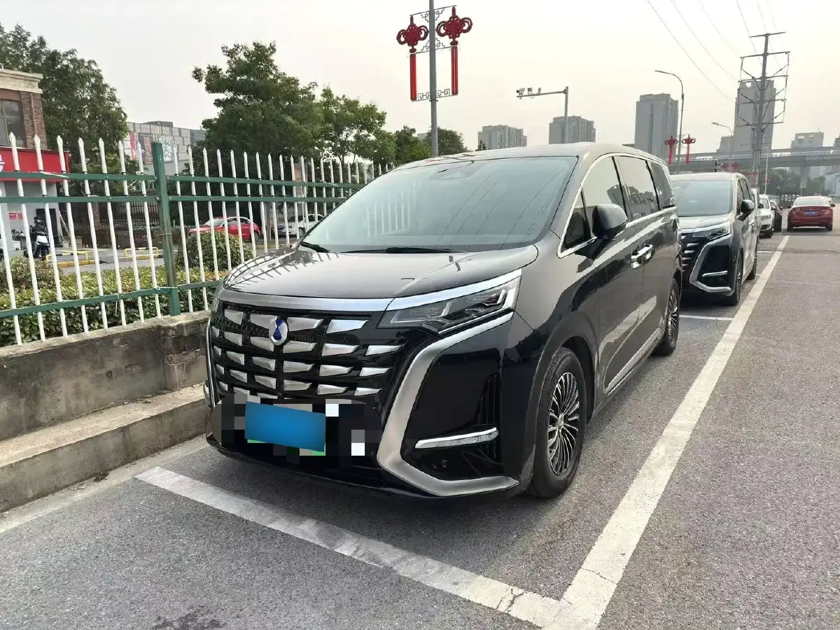 2024 Denza D9 1.5T 139HP L4 E-CVT PHEV 40KWH