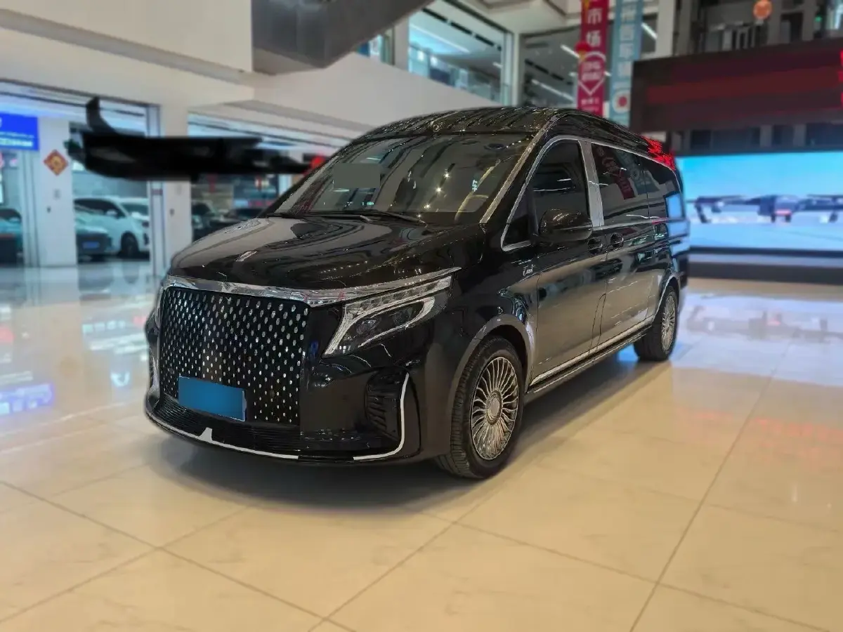 2021 Mercedes-Benz V Class 2.0T 211HP L4 9AT