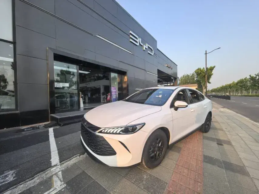 2025 BYD Qin Plus 1.5L 101HP L4 E-CVT PHEV 7.68KWH