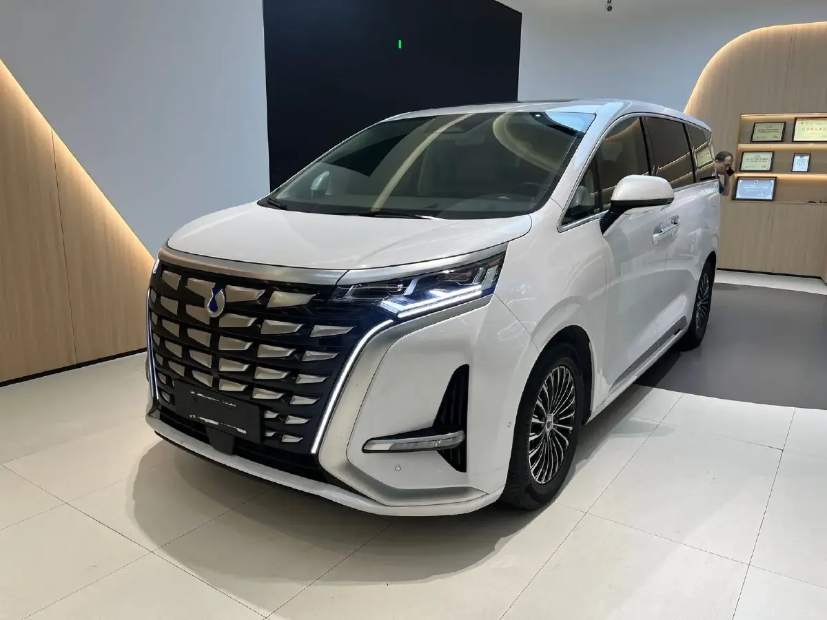 2024 Denza D9 1.5T 139HP L4 E-CVT PHEV 40KWH