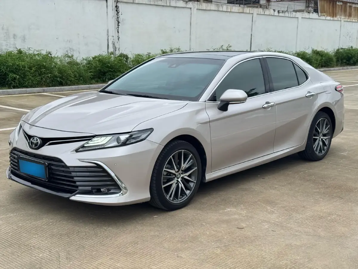 2021 Toyota Camry 2.5L 209HP L4 8AT