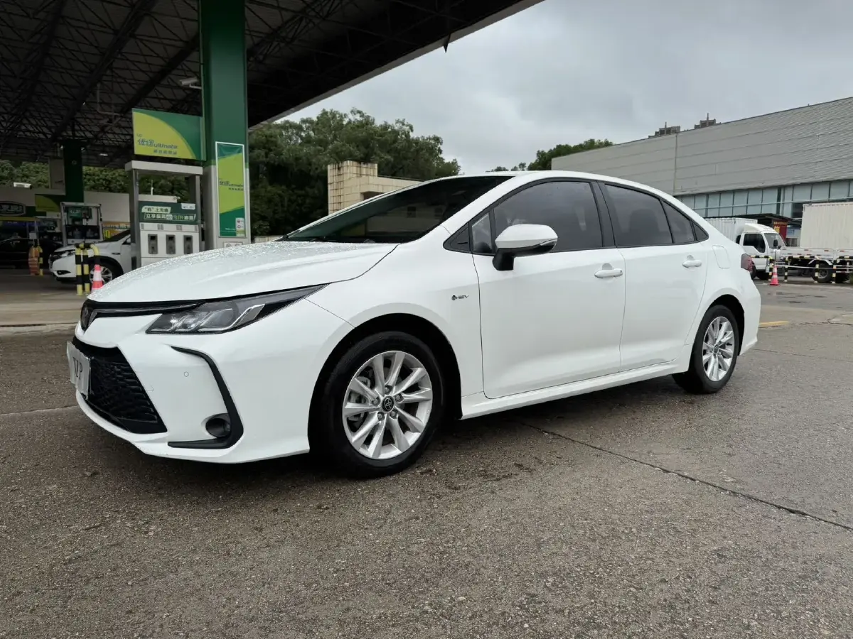 2024 Toyota Corolla 1.8L 98HP L4 E-CVT Hybrid