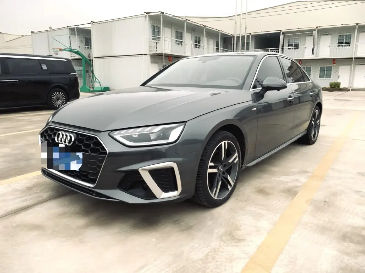 2021 Audi A4L 2.0T 190HP L4 7DCT