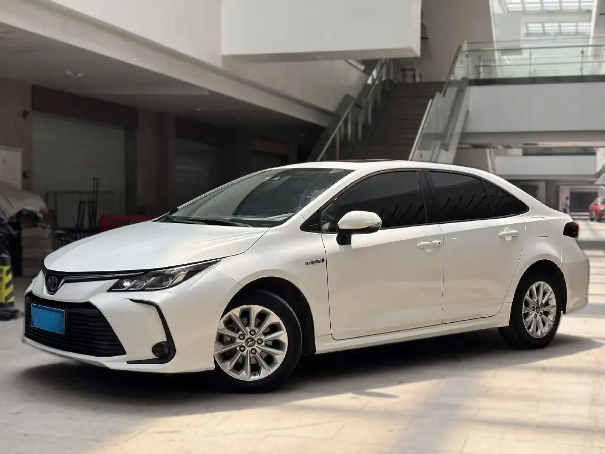 2022 Toyota Corolla 1.8L 98HP L4 E-CVT Hybrid
