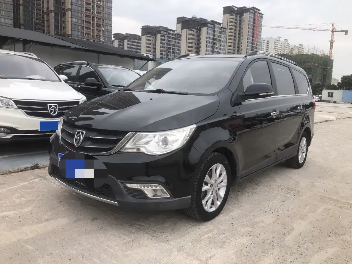 2015 BaoJun 730 1.8L 137HP L4 5MT