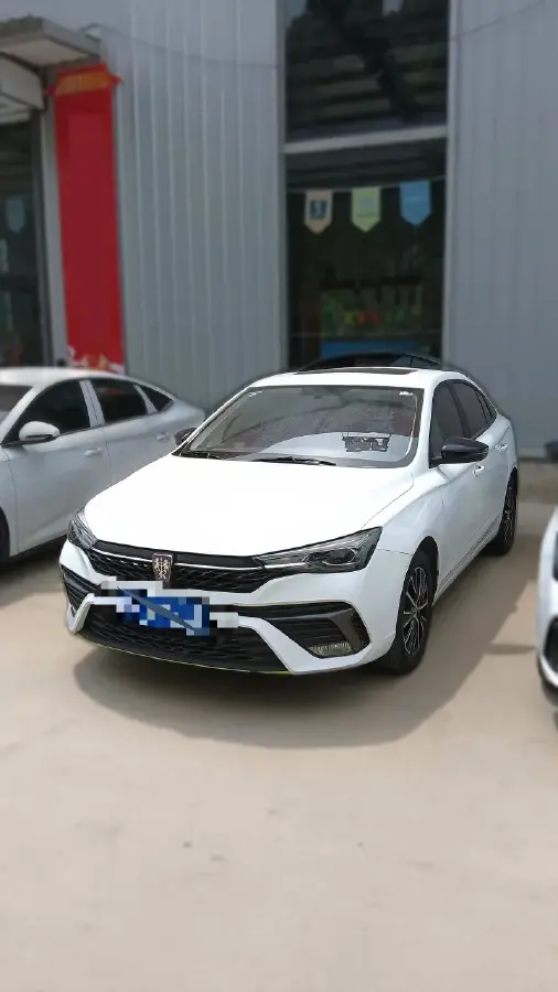 2021 Roewe i5 1.5L 120HP L4 CVT