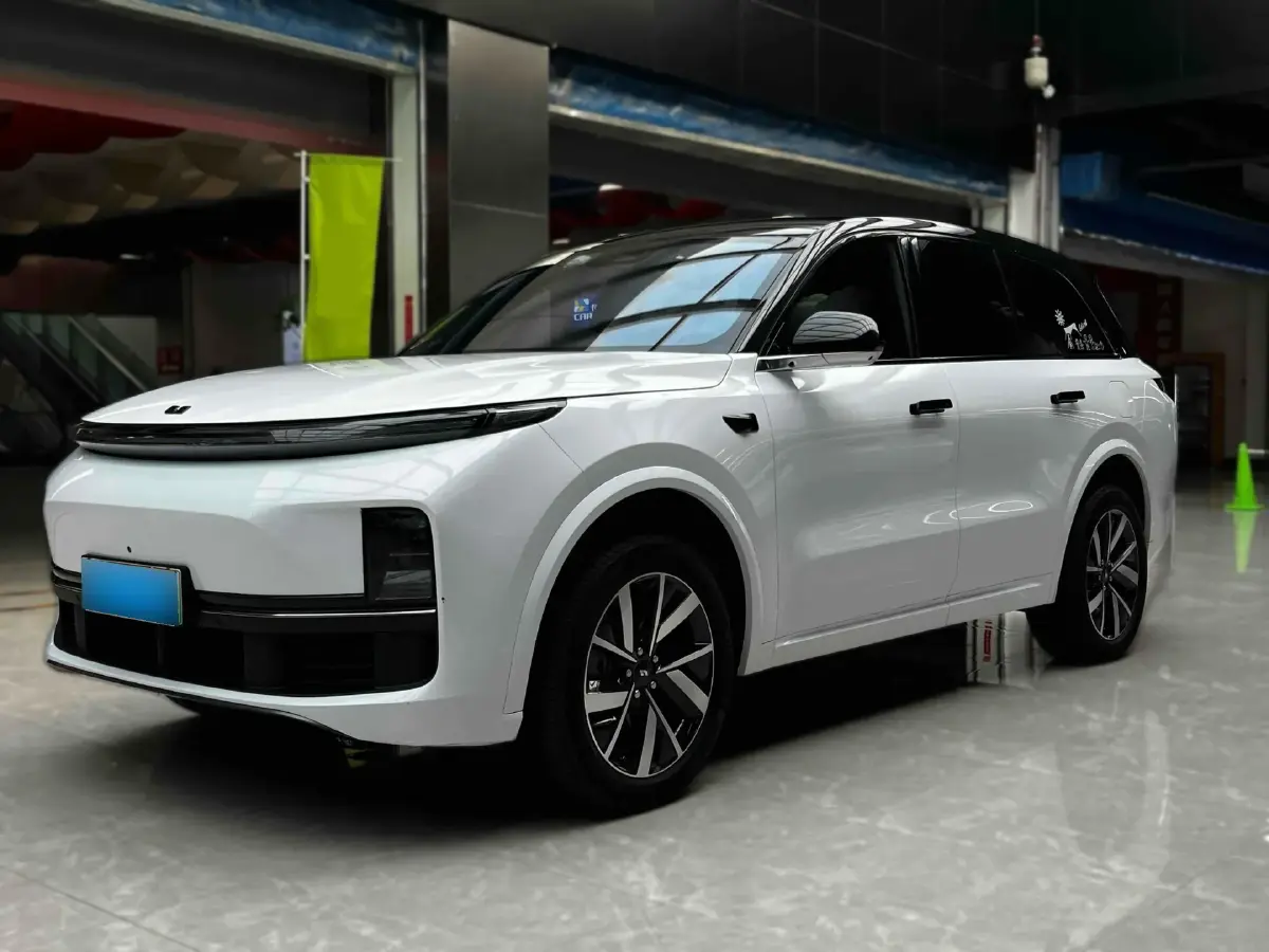 2023 Li L8 Range Extended 154HP REEV 40.9KWH