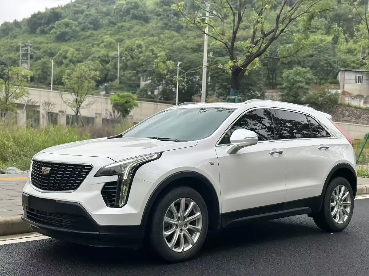 2022 Cadillac XT4 2.0T 237HP L4 9AT