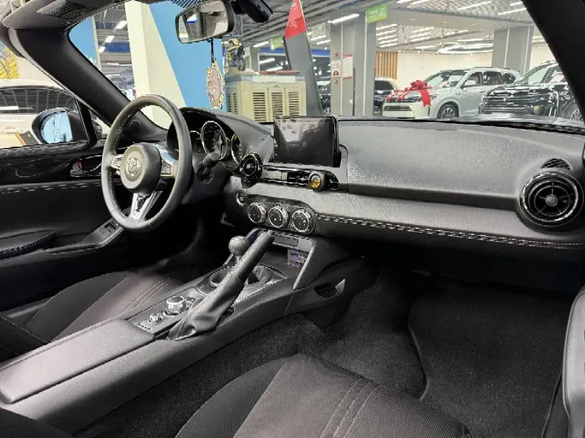 2023 BMW 3.0T 333HP L6 8AT,autocango,china used car exporter,china ev exporter,chinese used car exporter,chinese used ev exporter