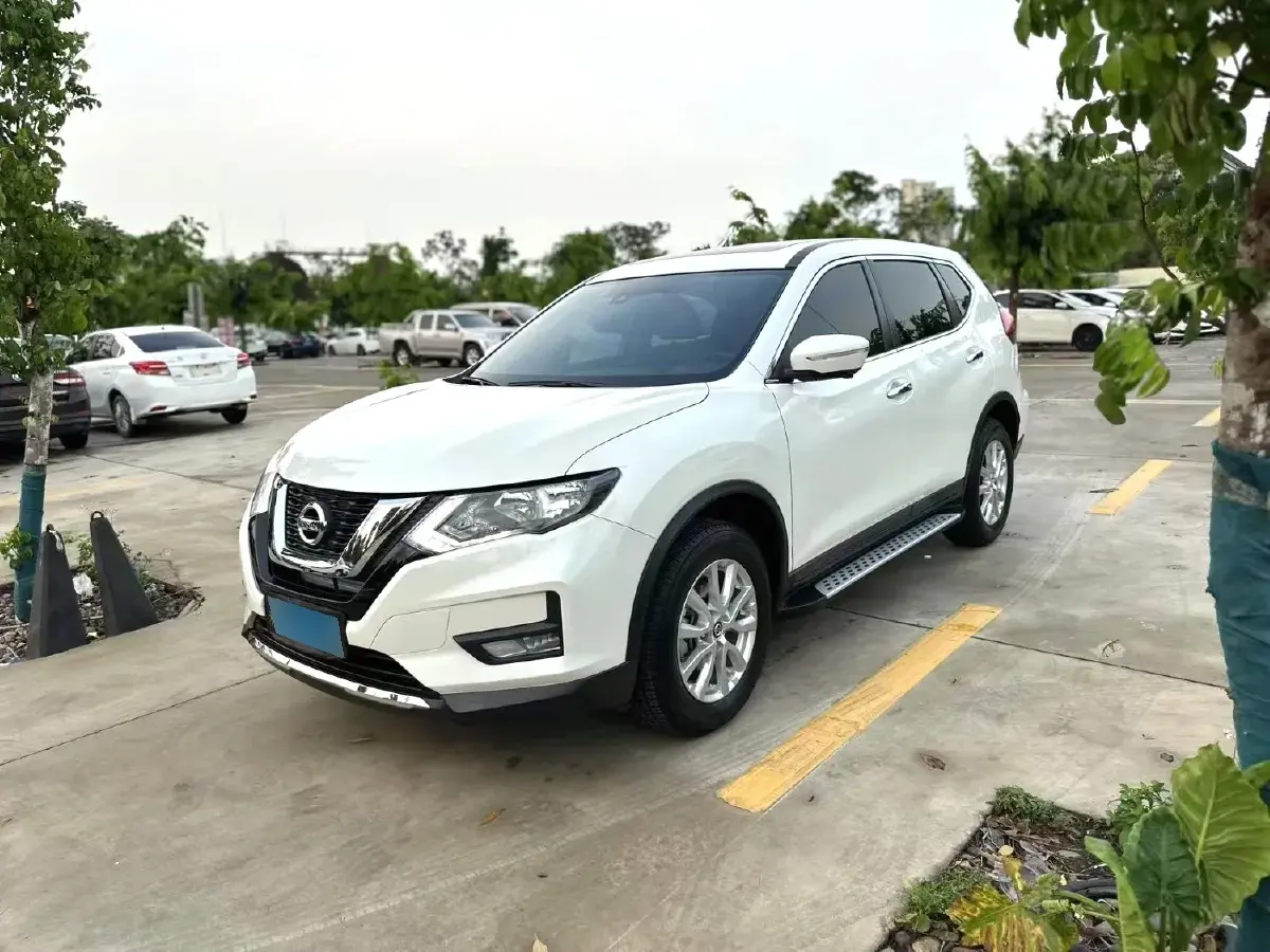 2023 Nissan X-Trail 2.0L 151HP L4 CVT