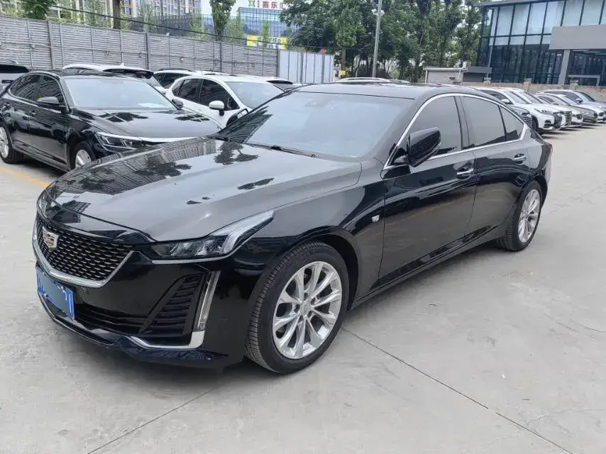 2022 Cadillac CT5 2.0T 237HP L4 10AT