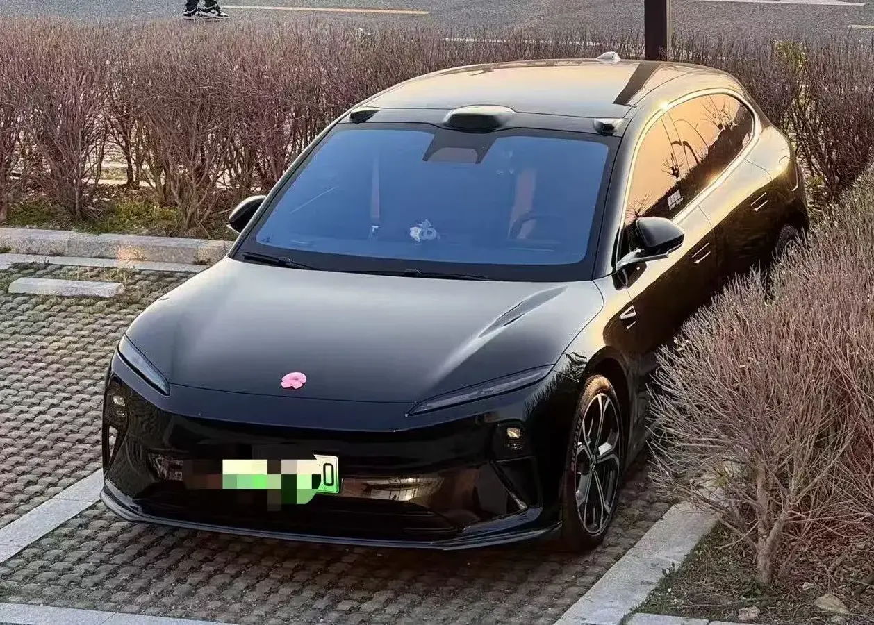 2024 NIO ET5T BEV 75KWH