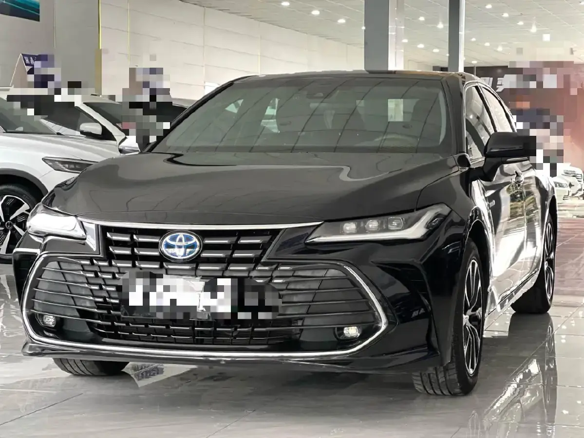 2022 Toyota Avalon 2.5L 178HP L4 E-CVT Hybrid