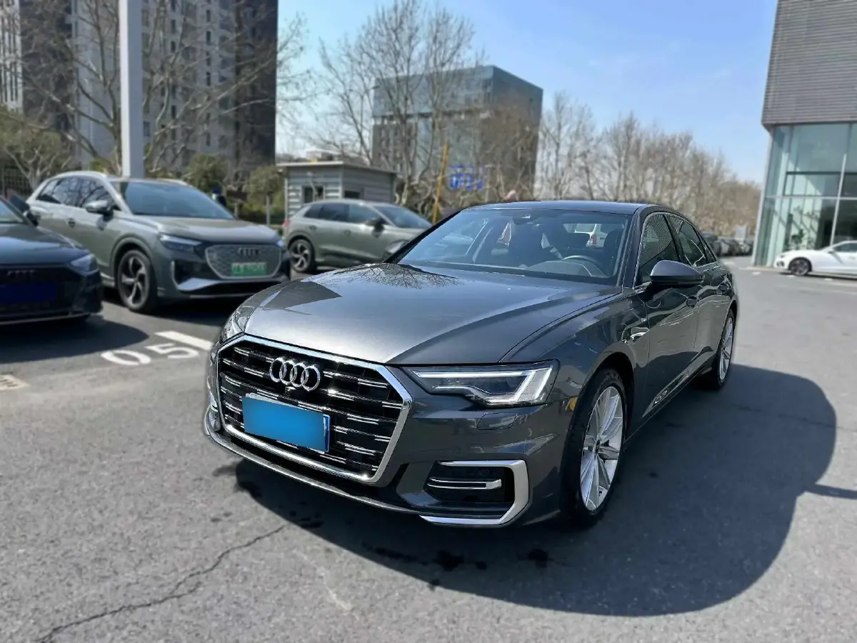 2024 Audi A6L 2.0T 245HP L4 7DCT