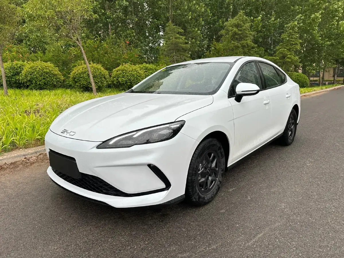 2025 BYD Seal05 DM-i 1.5L 101HP L4 E-CVT PHEV 7.68KWH