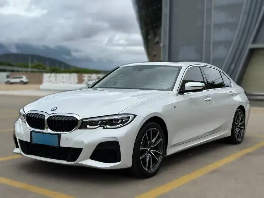 2022 BMW 3 Series 2.0T 156HP L4 8AT