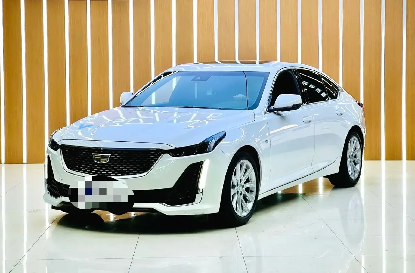 2022 Cadillac CT5 2.0T 237HP L4 10AT